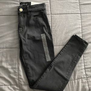 American Eagle Outfitters Black SuperStretch Regular Jeans Size0 HiRise Jeggings